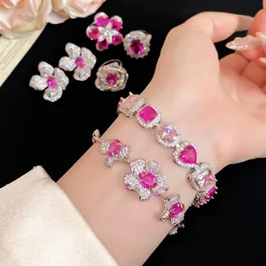 Vintage Kupfer Zirkonia Blume Ohrringe Armband und Ring Schmuck Kollektion für Damen Rosa Versilbert Elegante Accessoires