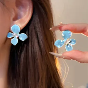 Elegant Sea Salt Blue Flower Stud Earrings For Women Shiny Rhinestone Alloy Floral Ear Jewelry Spring Summer Atmosphere Earrings Gift