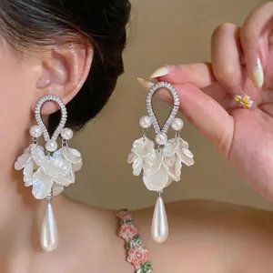 Orecchini a Bottone Goccia d'Acqua Petalo Fiore Perla Artificiale Zirconia Vintage Francese Da Donna Elegante Perno in Argento Sterling 925 Rame