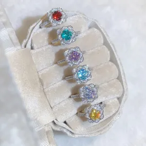Luxury Copper Zirconia Flower Open Ring For Women Elegant Rhinestone Inlaid Adjustable Finger Ring Fashion Jewelry Gift