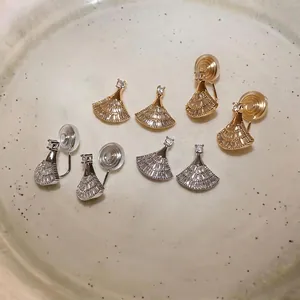 Eleganti orecchini a clip a ventaglio placcati oro 18k con zirconi per donne