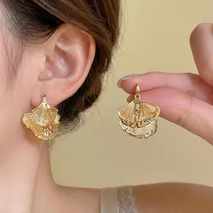 Französisch Vintage Palast Stil Ginkgoblatt Fächerförmige Ohrringe Für Damen Gold Legierung Mit 925 Sterling Silber Ohrstecker Elegant Schmuck