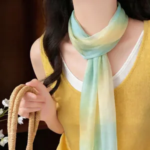 Elegante sciarpa in chiffon con nastro lungo e sfumatura verde chiaro e giallo