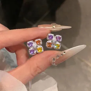 Boucles d'Oreilles Clous Fleur en Zirconia Coloré Exquis Avec Tige en Argent Sterling 925 Élégantes Boucles d'Oreilles Florales en Cuivre Incrusté pour Femme Bijoux de Mode