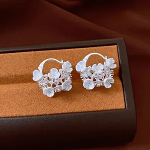 Women Alloy Artificial Pearl Flower Earrings Rhinestone Inlaid Fashion Sweet Ear Buckle Silver Post Jewelry Daily Party Gift