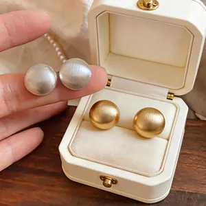 Eleganti orecchini a lobo rotondi minimalisti placcati oro 18 carati spazzolato