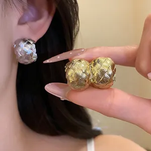 Boucles d'Oreilles Clous Vintage en Forme de C pour Femmes Texture Tissée Alliage Avec Tige en Argent Or Argent Bijoux
