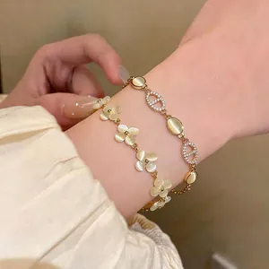 Women's Light Luxury Copper Zirconia Bracelet Artificial Cat's Eye Stone Oval Floral Heart Link Bracelet Gold Silver Plated Jewelry