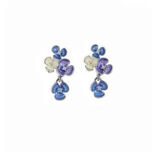 Eleganti orecchini a lobo a fiore in smalto stile coreano con cristalli scintillanti