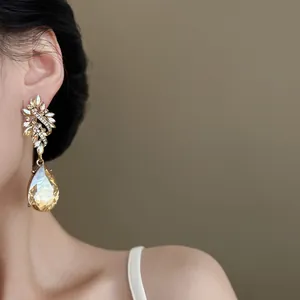 Vintage Baroque floral waterdrop crystal earrings for elegant palace style look