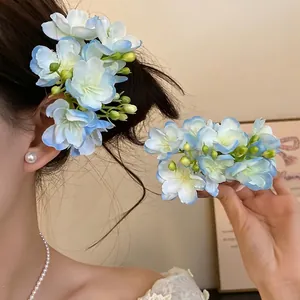 Barrettes à fleurs en tissu bleu élégantes et romantiques pour les vacances