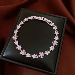 Zirconia Flower Bracelet For Women Copper Silver Plated Sweet Floral Link Bracelet With Artificial Pearl Clasp Fashion Jewelry