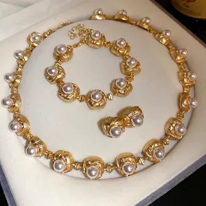 Vintage Court Style Gold Plated Alloy Artificial Pearl Necklace Bracelet Jewelry Set Elegant Retro Jewelry For Women