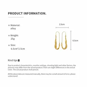 Product specifications for minimalist gold U-shaped pendant earrings with size details.