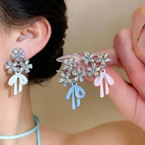 Elegantes Pendientes de Botón de Flor de Aleación Con Poste de Plata de Ley 925 Strass Esmalte Lazo Joyería para Mujer