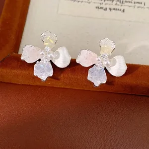Orecchini a Bottone Fiore Dolce Con Perno in Argento Zirconia Perla Artificiale Vetro Rame Gioielli Floreali per Donna Eleganti