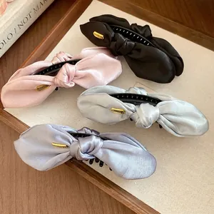 Pince Banane en Tissu Satiné Vintage avec Nœud Papillon Élégant Pince Verticale Accessoires de Cheveux Faits à la Main pour Femmes