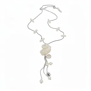 Elegant seashell and pearl pendant necklace for women, bohemian resort style jewelry gift