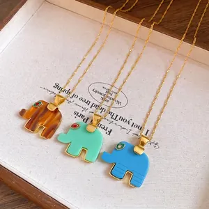 Bohemian Elephant Pendant Necklace For Women Resin Alloy Rhinestone Inlaid Clavicle Chain Fashion Vintage Animal Jewelry Gift
