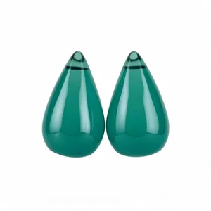 Orecchini a goccia in resina color ottanio con perno in argento