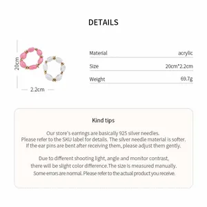 Detailansicht des unregelmäßigen Acryl-Armbands mit Material- und Größenangaben