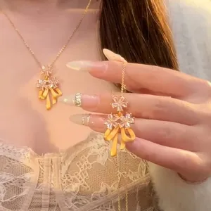 Luxury 24K Gold Plated Zirconia Bowknot Flower Pendant Necklace For Women Copper Sweet Delicate Clavicle Chain Jewelry Gift