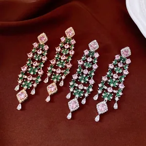 Boucles d'Oreilles Fleur Pompon Zirconia Cuivre Plaqué Or 18k Tige Argent Luxe Mode Femme Mariage Fête Bijoux Élégants