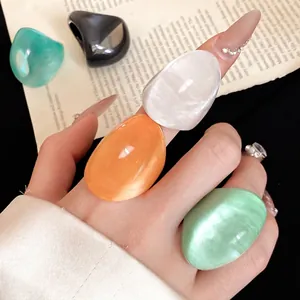 Irregular Resin Wide Band Ring For Women Colorful Chunky Geometric Finger Ring Fashion Unique Aesthetic Jewelry Accessory