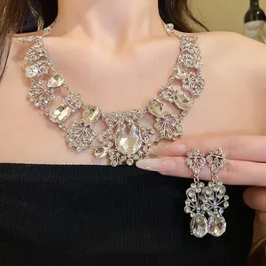 Luxury Alloy Water Drop Rhinestone Flower Necklace Earrings Jewelry Collection Silver Plated Wedding Banquet Elegant Necklace And Earrings For Women