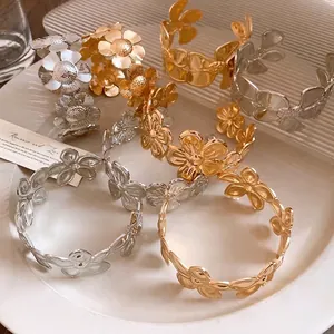 Damen Vintage Eisen Blumen Armreif Offen Elegant Retro Hohlblume Metall Manschette Luxuriöse Mode Schmuck Geschenk