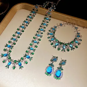 Vintage Oval Blume Zirkonia Halskette Armband Ohrringe Set Kupfer Palast Stil Licht Luxus High-End Schmuck Für Damen