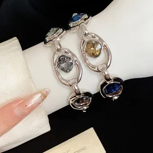 Bracelet à Maillons Ovales Creux en Alliage Strass Vintage pour Femmes Bracelet Géométrique Minimaliste Européen Bijoux de Main de Haute Qualité