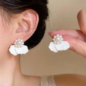 Pendientes de Botón de Perla Artificial de Flor Elegante Con Poste de Plata de Ley 925 Mujer Joyería de Vacaciones