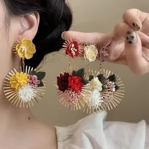 Pendientes de Botón de Girasol de Tela Multicolor Dopamina Estilo de Vacaciones Joyería de Flor Elegante para Mujer con Poste de Acero