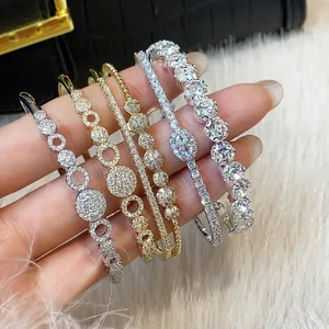 Brazalete Abierto Geométrico de Circonia Chapado en Oro de 14K Lujo Elegante Pulsera de Cobre para Mujer