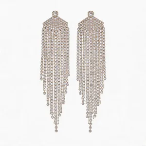 Boucles d'oreilles élégantes en éventail avec de longs glands en strass pour femmes chic
