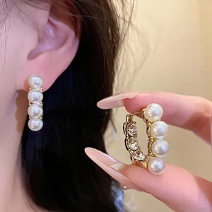 Französisches Retro Künstliche Perle Ohrstecker Ohrringe Eleganter Königlicher Stil Strass Eingelegt Goldene Schmuck Für Damen Party Hochzeit