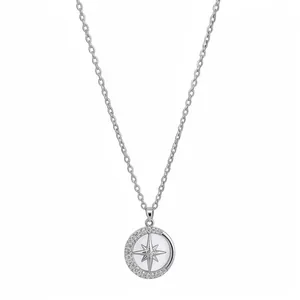 Elegante collana placcata argento con ciondolo circolare a stella e accenti in zirconia