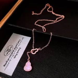 Exquisite 18K vergoldete Halskette mit Kürbis-Anhänger, rosa Stein und Zirkonia-Besatz