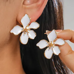 Pendientes de Botón de Flor de Esmalte Blanco Lujo Poste de Plata Ley 925 Aleación Pétalo Geométrico Joyería para Mujer