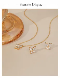 Elegante 18K PVD vergulde vlinder ketting en oorbellen set met zirkoon details