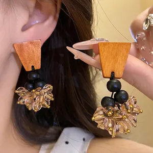 Boucles d'Oreilles Pendantes Ethniques Vintage en Bois avec Tige en Argent Couleur Café Noir Rose Perles de Verre Géométriques