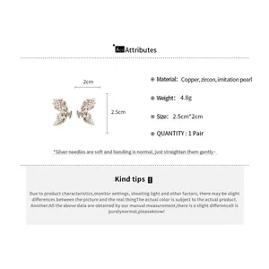 Spécifications détaillées des boucles d'oreilles papillon avec perle et zircon