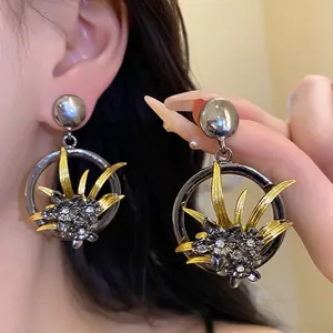 Vintage Hollow Flower Pendant Earrings With Silver Earring Post Gold Gunmetal Black Rhinestone Dangle Earrings For Women Fashion Jewelry