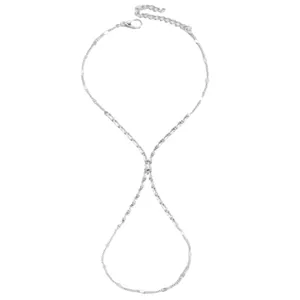 Vue détaillée d'un bracelet bague réglable en argent avec motif de chaîne en Y brillant