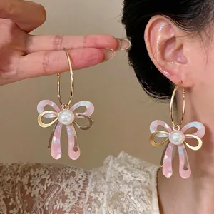 Boucles d'Oreilles Clous en Forme de C Nœud Papillon Doux Luxe Léger Avec Tige en Argent Sterling 925 Rose Acétate Perle Artificielle Pour Femme Bijoux