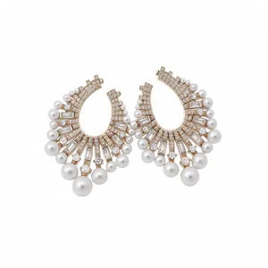 Retro palace style zircon pearl fan-shaped stud earrings in French luxury design