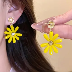 Yellow Glass Flower Drop Earrings For Women Summer Vacation Dopamine Style Alloy Rhinestone Earrings With Silver Earring Post