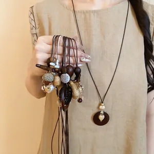 Lange Ethno-Boho-Halskette mit Harz-Anhänger und Kordelzug für Damen, modisches Accessoire