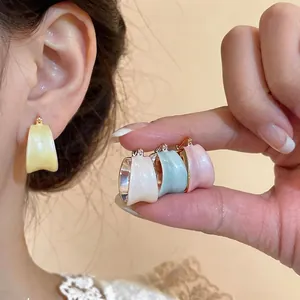 Orecchini a Cerchio Rotondi in Smalto Placcato Oro 18K per Donna Orecchini in Rame Con Perno in Argento Sterling 925